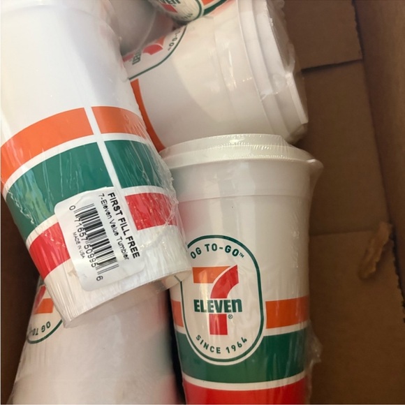 7-Eleven To-Go Cups - Picture 4 of 4